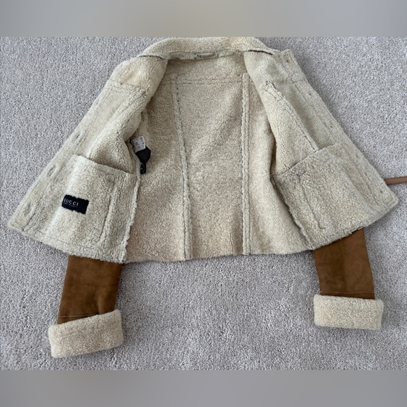 GUCCI Shearling Leather Jacket w/ Belt - Picture 8 of 10